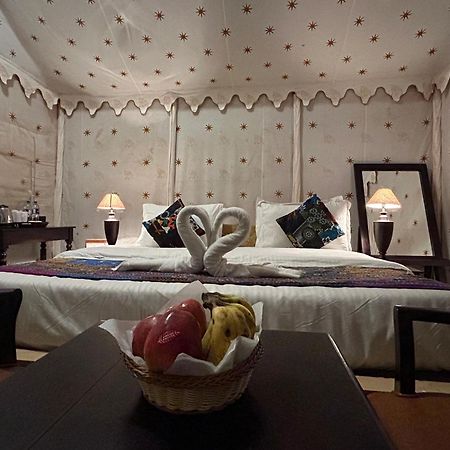 Sunny Desert Camp Kūri Екстериор снимка