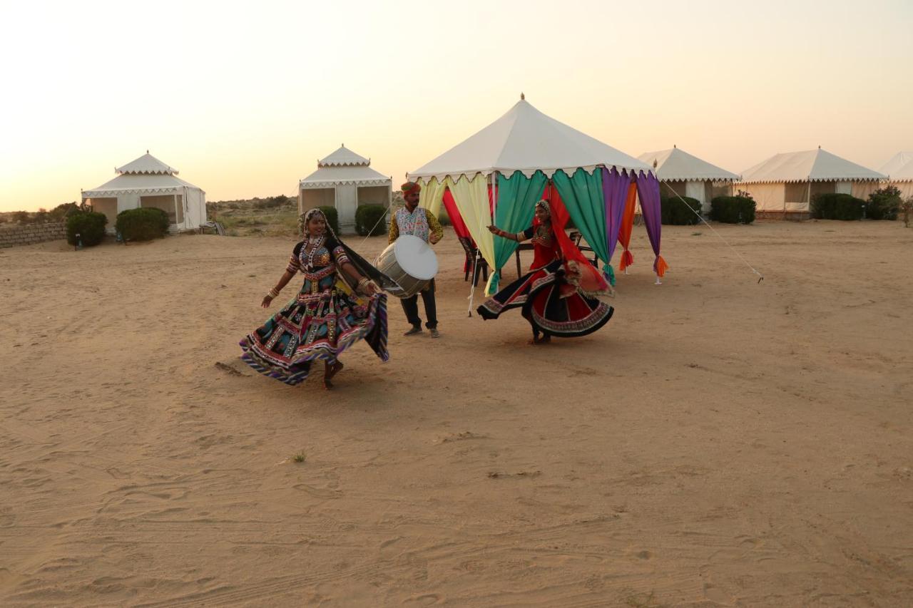 Sunny Desert Camp Kūri Екстериор снимка