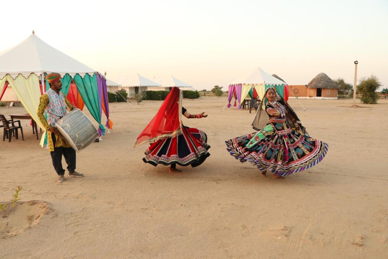 Sunny Desert Camp Kūri Екстериор снимка