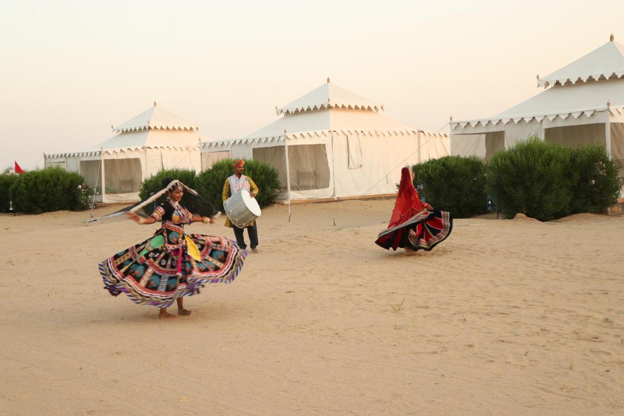 Sunny Desert Camp Kūri Екстериор снимка