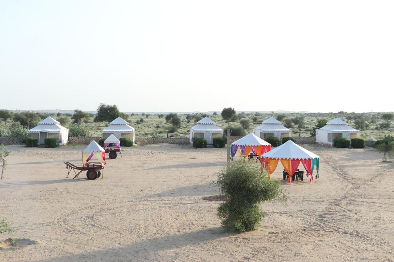 Sunny Desert Camp Kūri Екстериор снимка