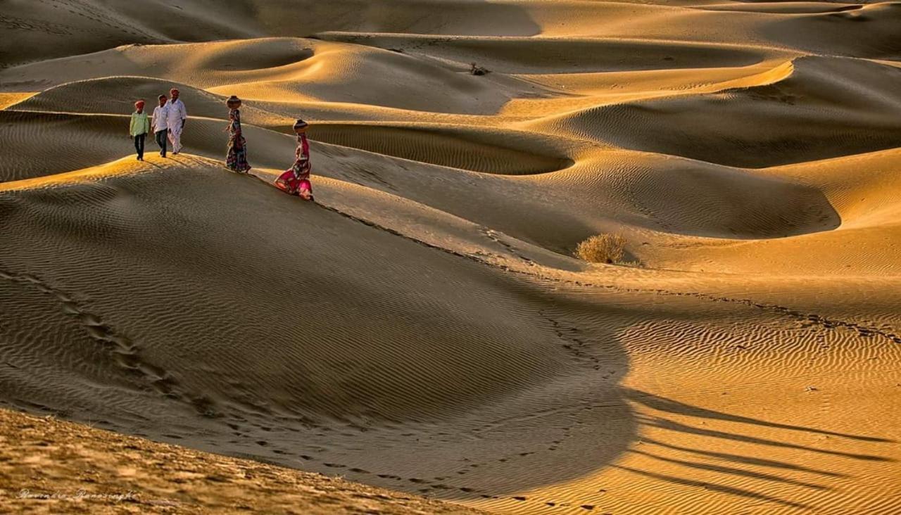 Sunny Desert Camp Kūri Екстериор снимка