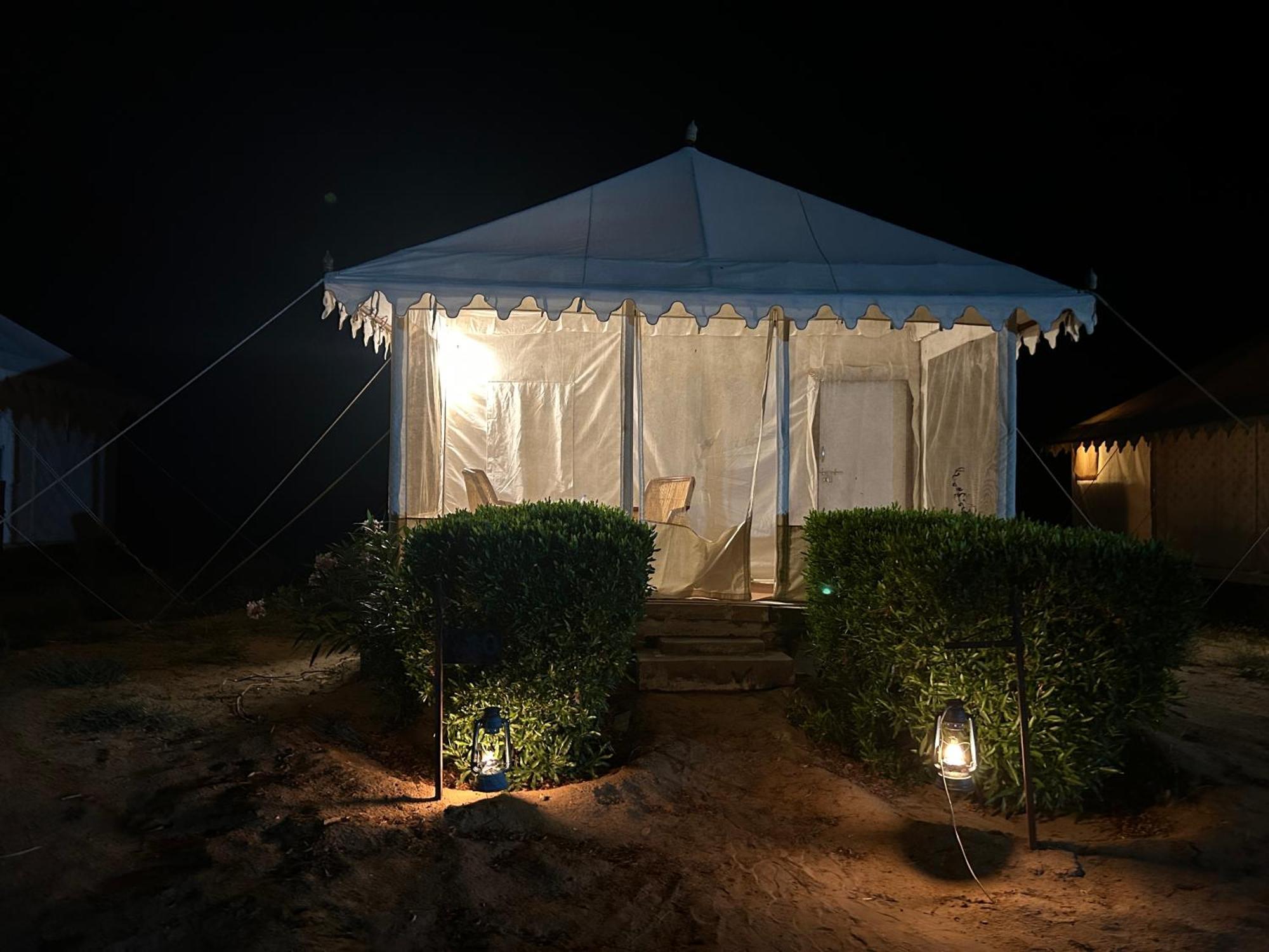 Sunny Desert Camp Kūri Екстериор снимка