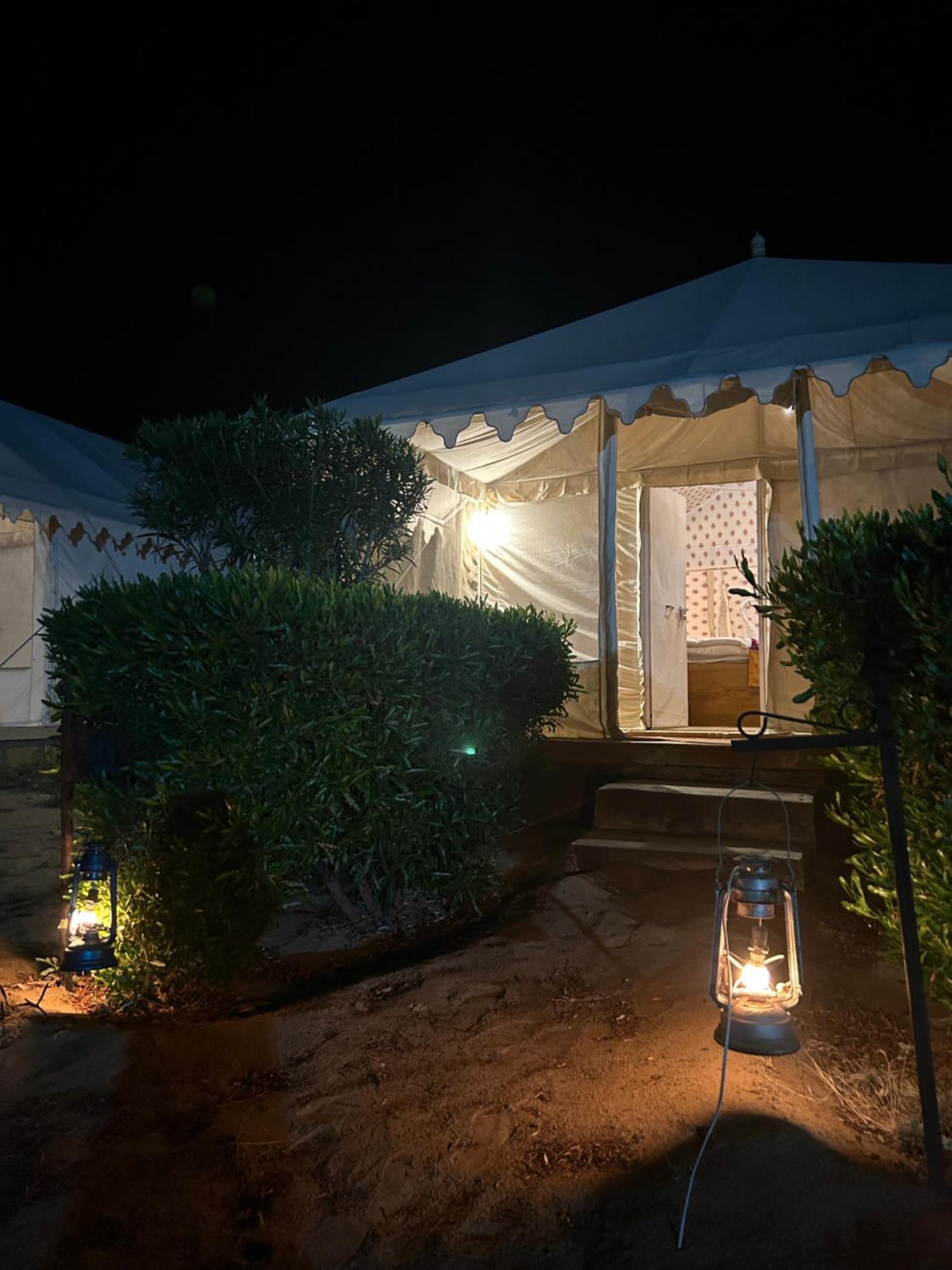 Sunny Desert Camp Kūri Екстериор снимка