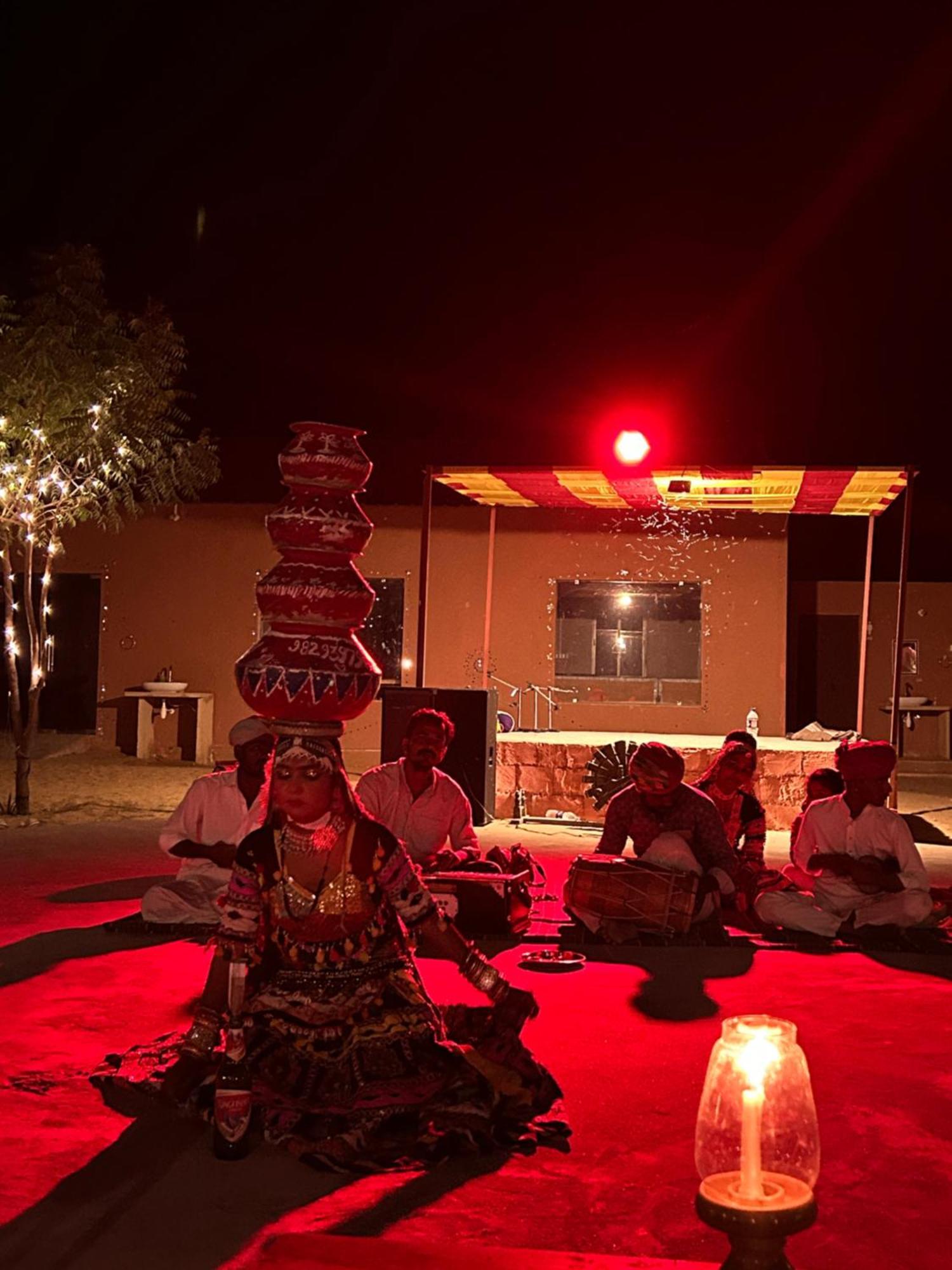 Sunny Desert Camp Kūri Екстериор снимка